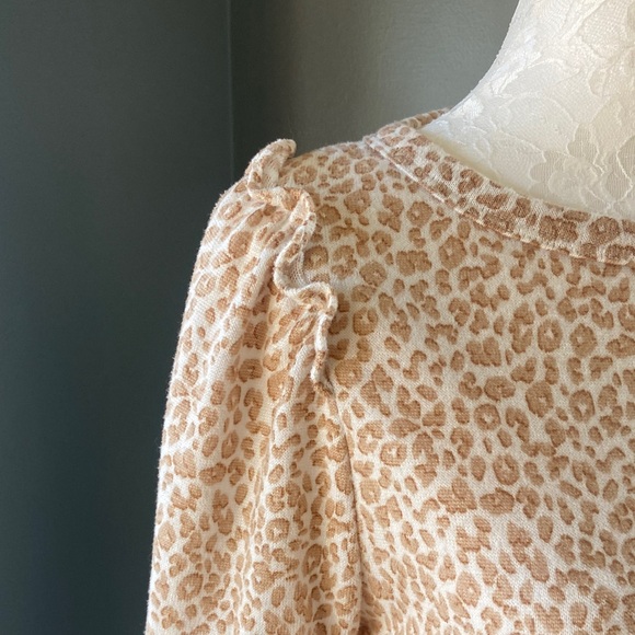 Banana Republic Animal Print Sweater - Picture 2 of 8